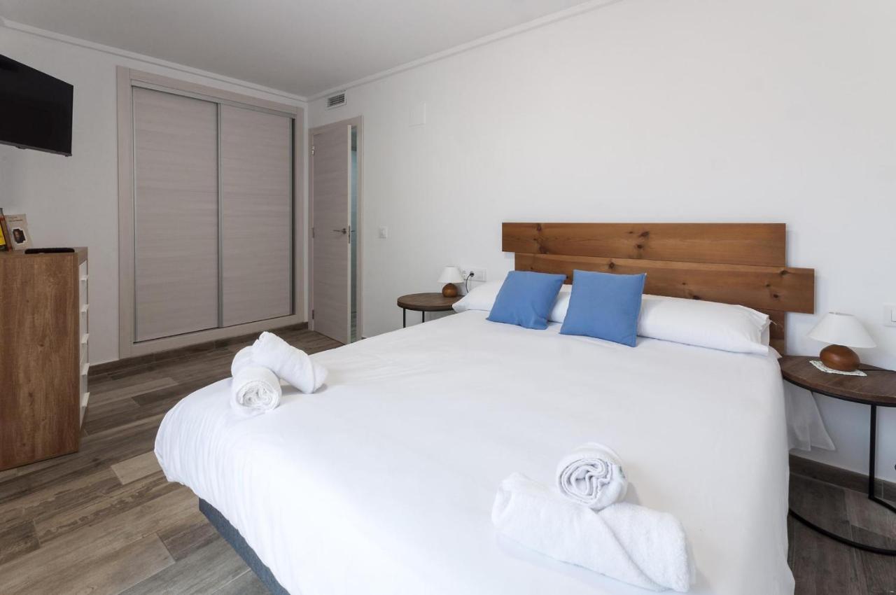 Apartamentos Al-Andalusi Dénia Esterno foto