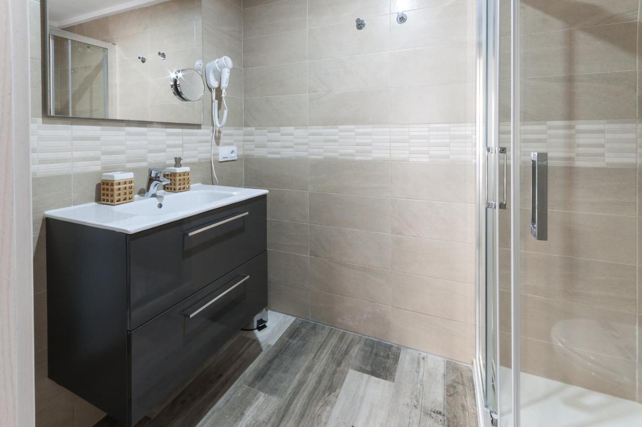 Apartamentos Al-Andalusi Dénia Esterno foto
