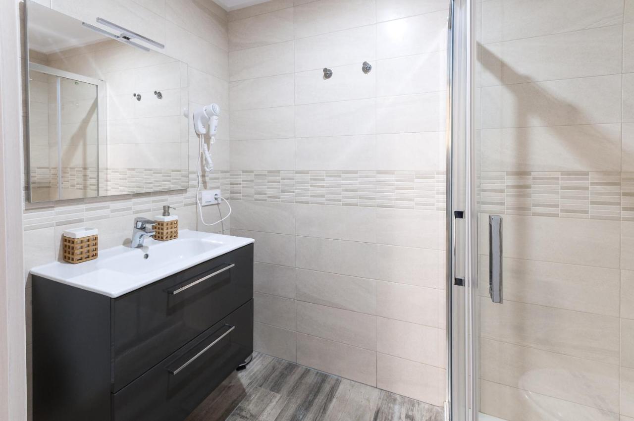 Apartamentos Al-Andalusi Dénia Esterno foto