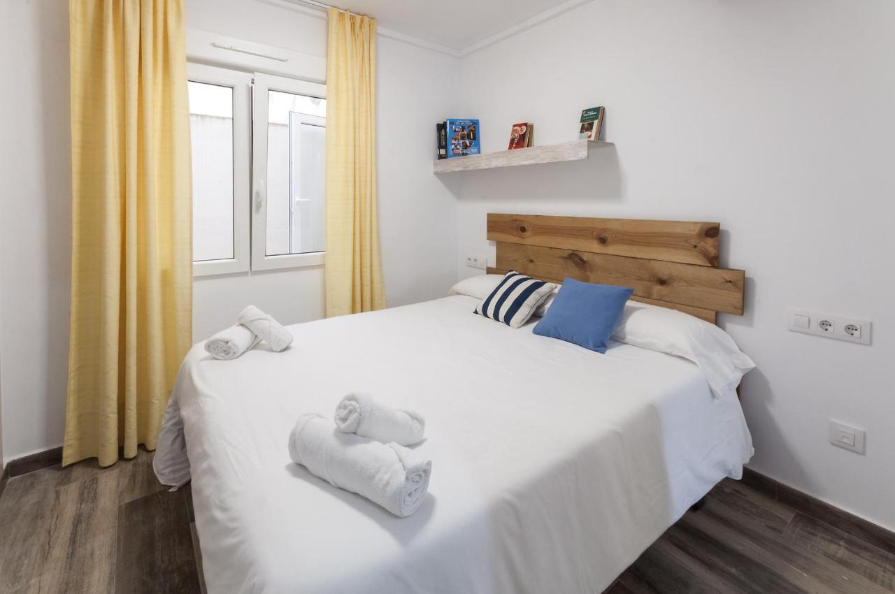 Apartamentos Al-Andalusi Dénia Esterno foto